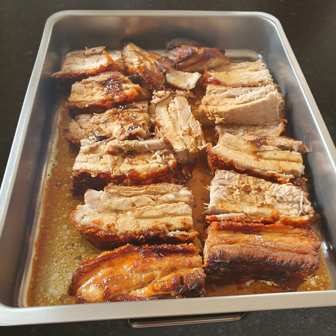 Pollo ou chancho al horno traiteur latino péruvien préparé par GRMiski pour événement.